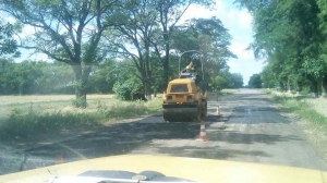 Нечаянська громада ремонтує дороги в Маловарварівці