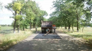Нечаянська громада ремонтує дороги в Маловарварівці