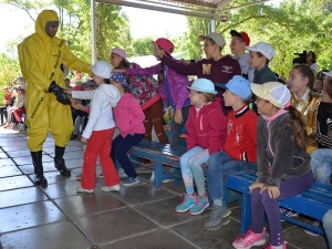 Рятувальники Миколаївського району завітали в дитячій табір "Дельфін"