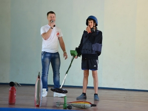 Рятувальники Миколаївського району завітали в дитячій табір "Дельфін"